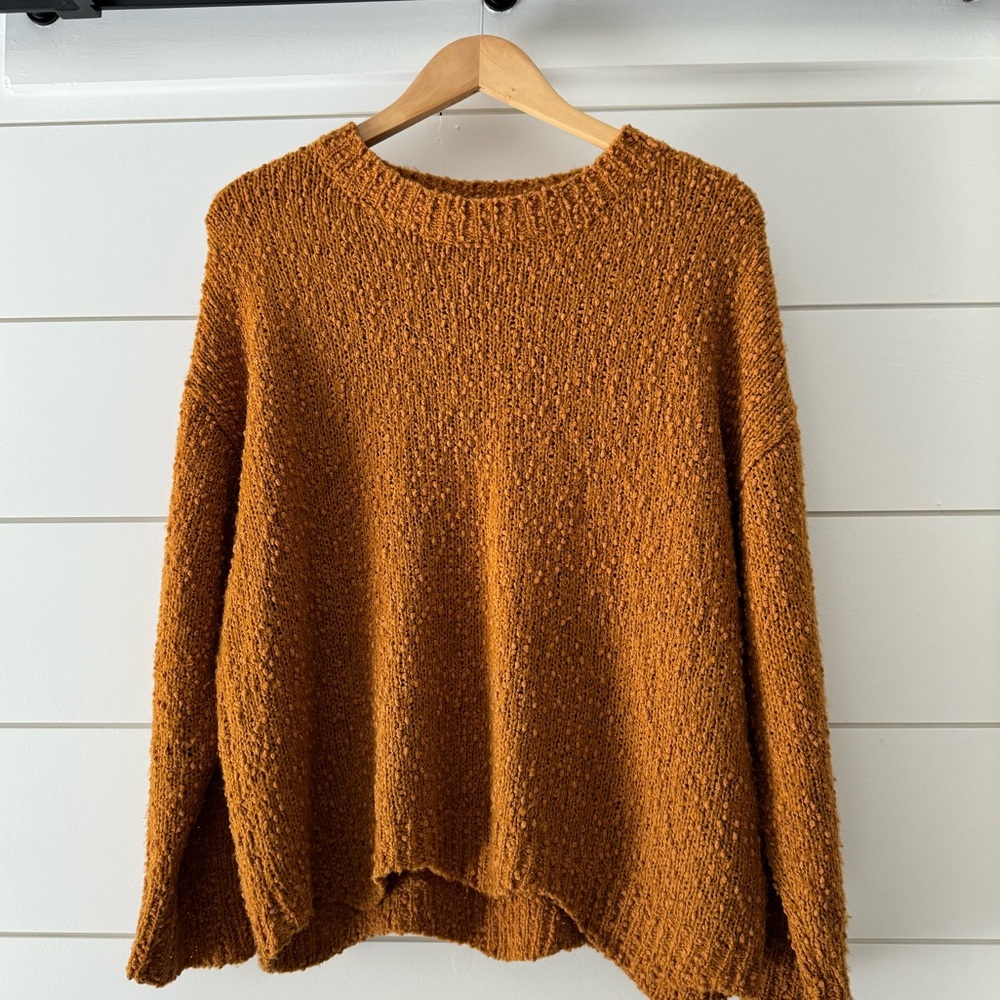 Piper & Scoot Rust Listicle pullover sweater, Small